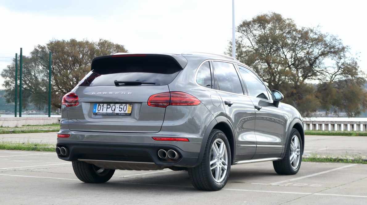porsche-cayenne-s-4-1-2015-diesel-4134cc