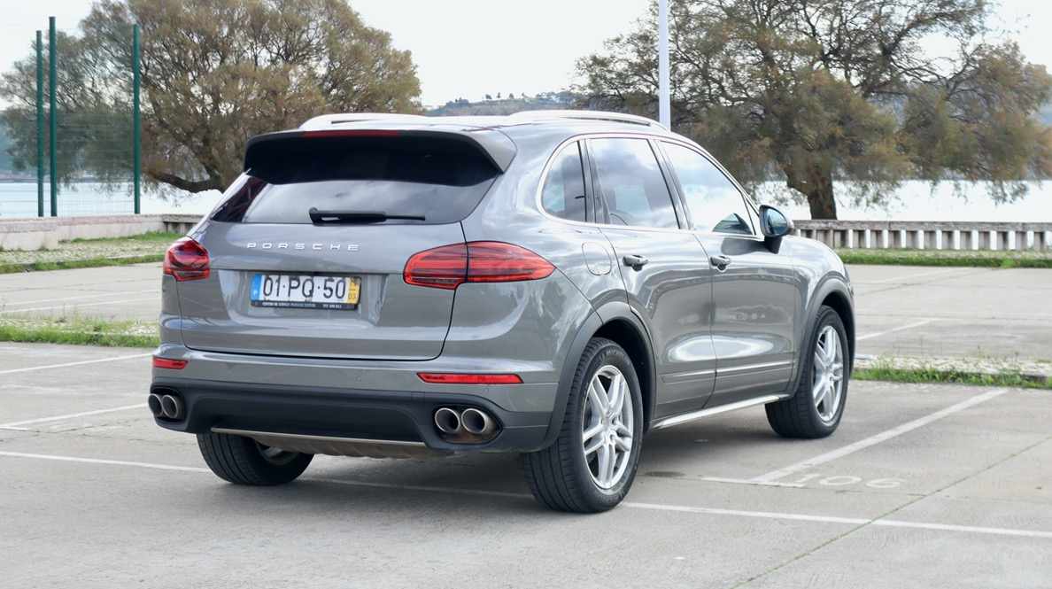 porsche-cayenne-s-4-1-2015-diesel-4134cc