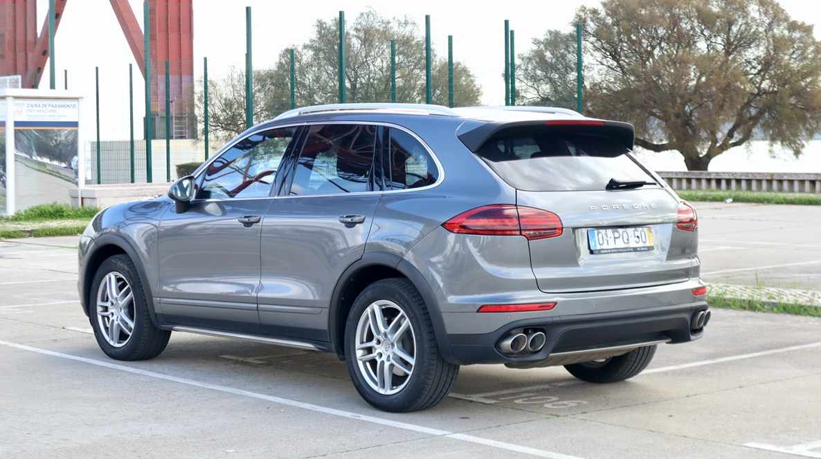 porsche-cayenne-s-4-1-2015-diesel-4134cc