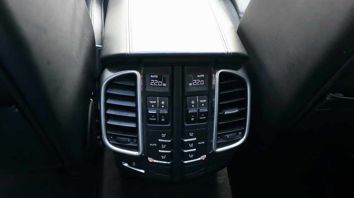 porsche-cayenne-s-4-1-2015-diesel-4134cc