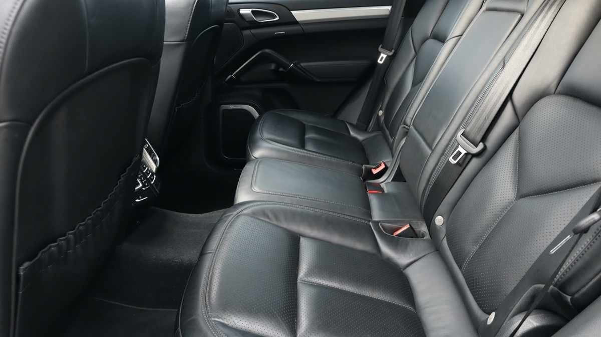 porsche-cayenne-s-4-1-2015-diesel-4134cc