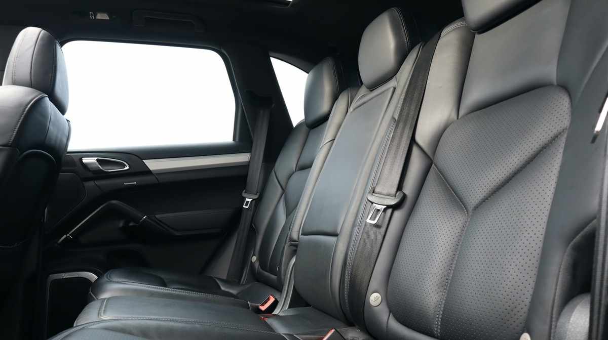 porsche-cayenne-s-4-1-2015-diesel-4134cc