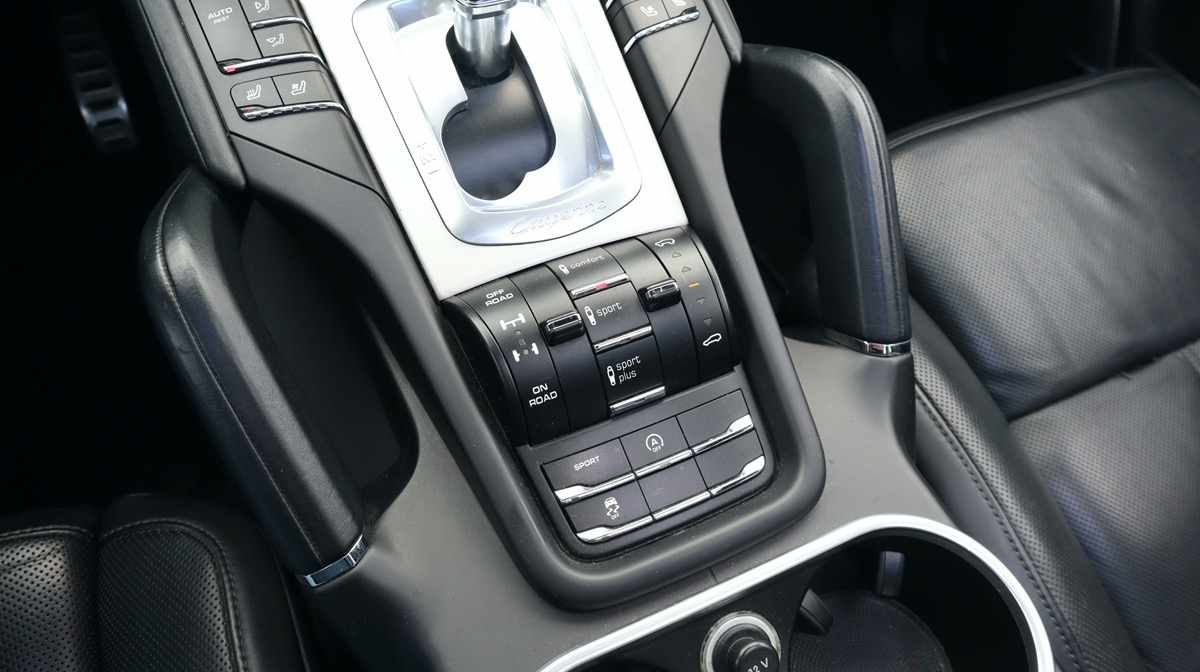 porsche-cayenne-s-4-1-2015-diesel-4134cc