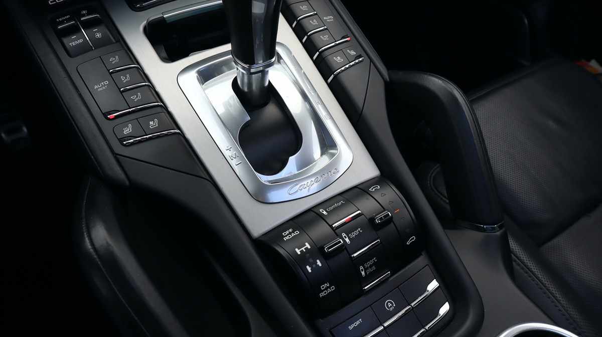 porsche-cayenne-s-4-1-2015-diesel-4134cc