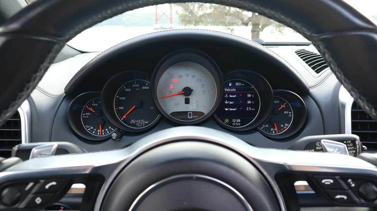 porsche-cayenne-s-4-1-2015-diesel-4134cc