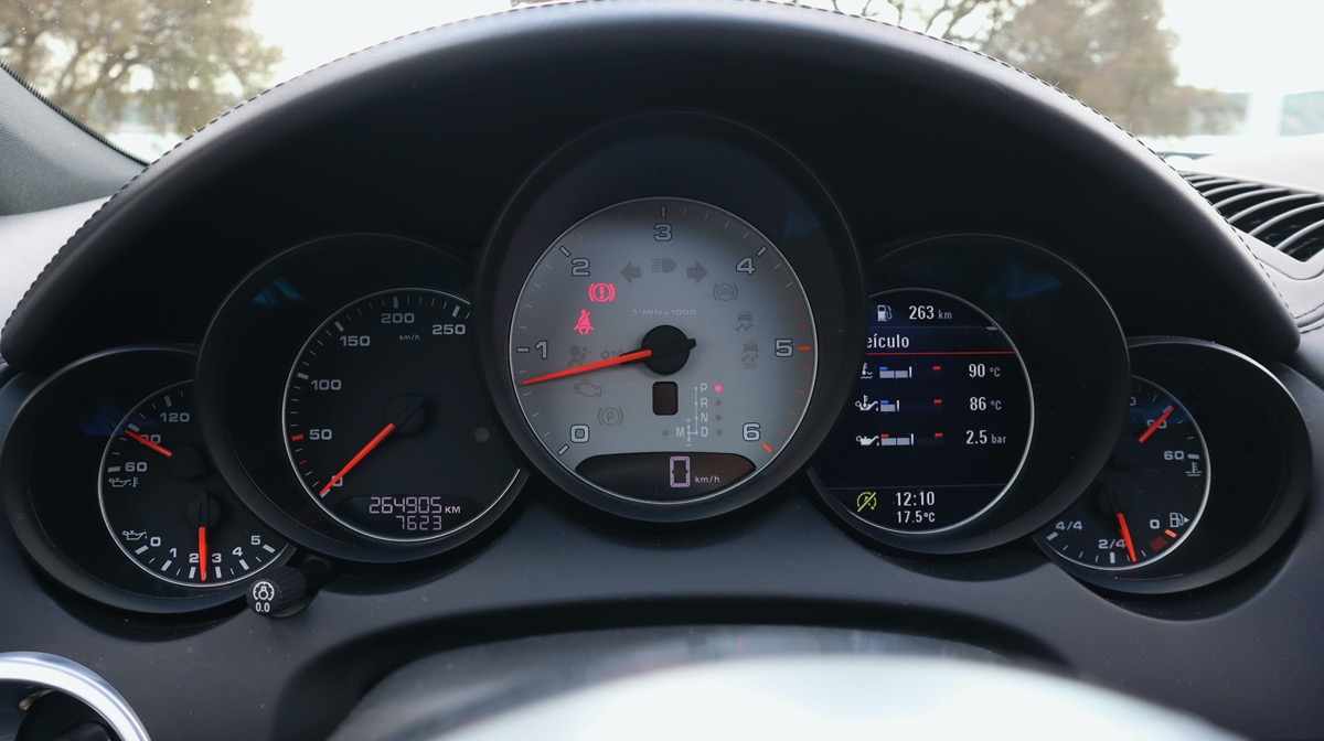 porsche-cayenne-s-4-1-2015-diesel-4134cc