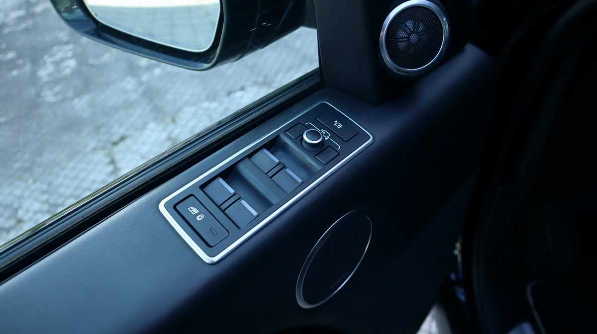 land-rover-range-rover-4-4-sdv8-awd-2017-diesel-4367cc