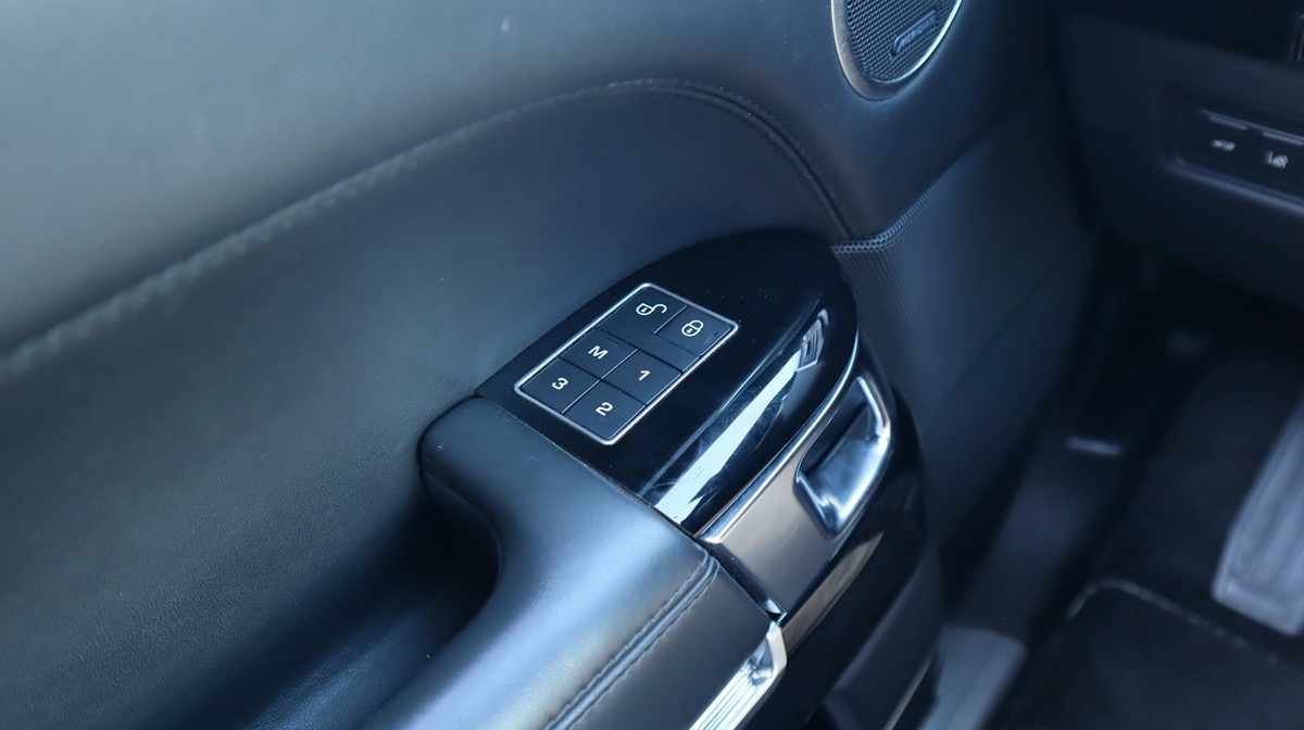 land-rover-range-rover-4-4-sdv8-awd-2017-diesel-4367cc