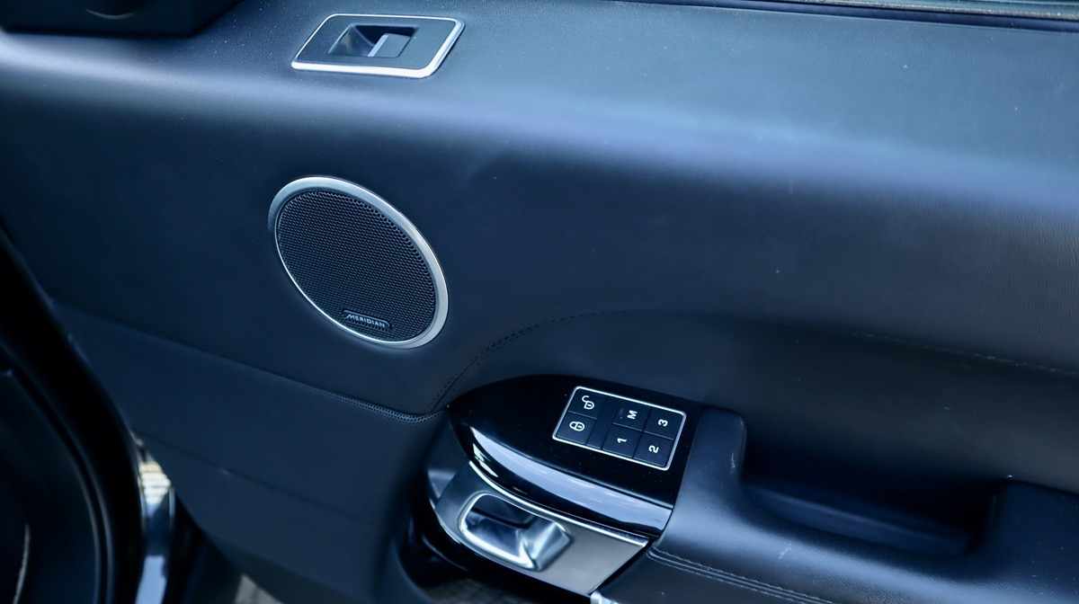 land-rover-range-rover-4-4-sdv8-awd-2017-diesel-4367cc
