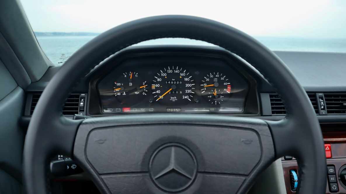 mercedes-benz-classe-e-e-220-1996-gasolina-2199cc