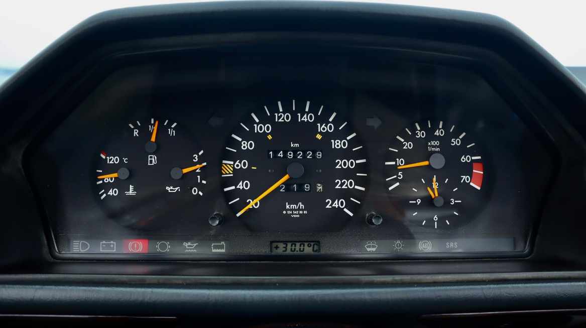 mercedes-benz-classe-e-e-220-1996-gasolina-2199cc