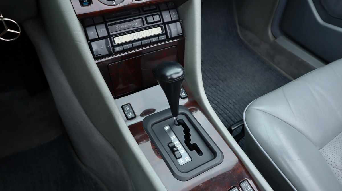 mercedes-benz-classe-e-e-220-1996-gasolina-2199cc