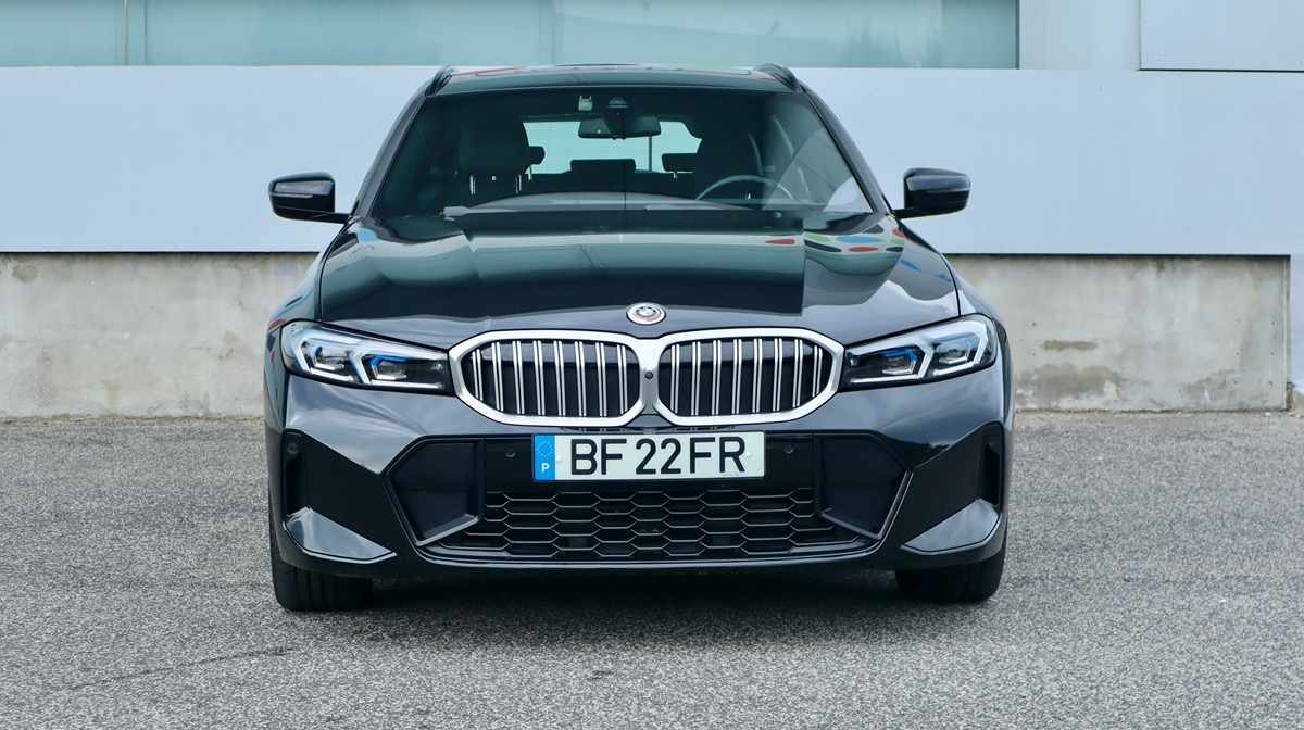 bmw-serie-3-330e-xdrive-2023-gasolina-1998cc