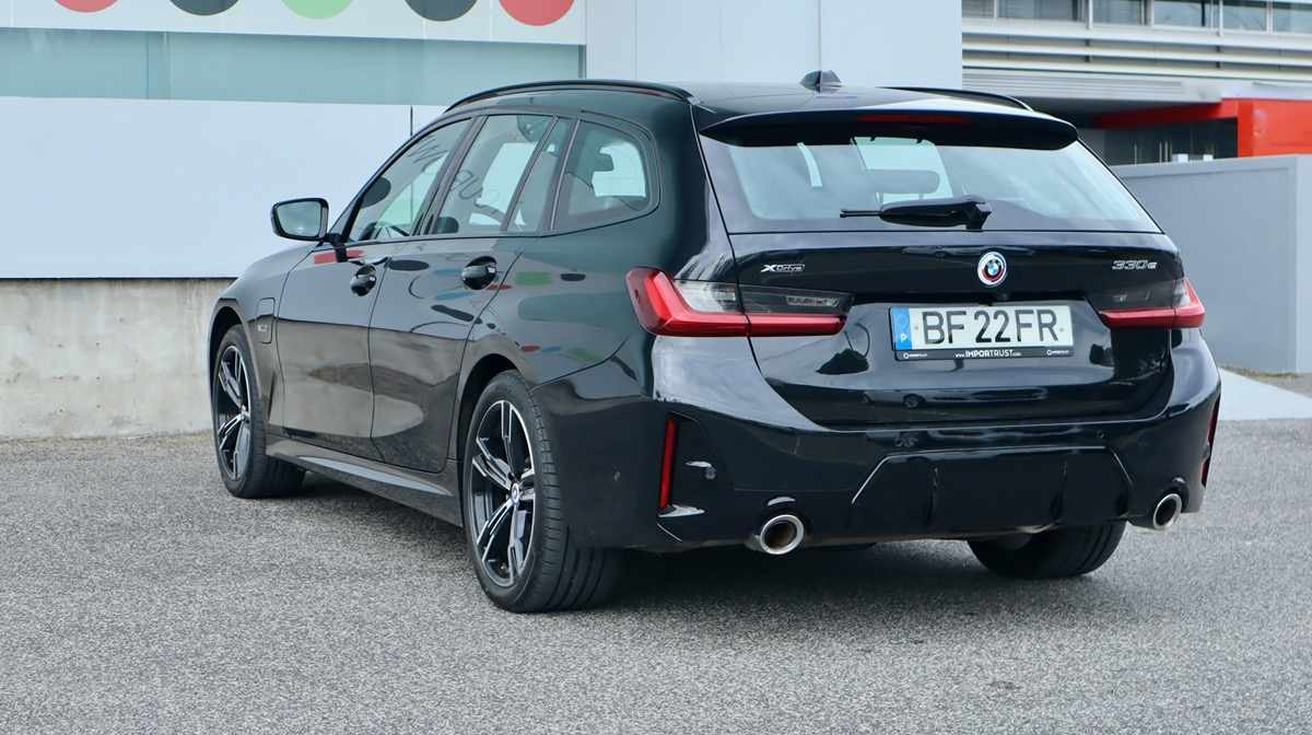bmw-serie-3-330e-xdrive-2023-gasolina-1998cc