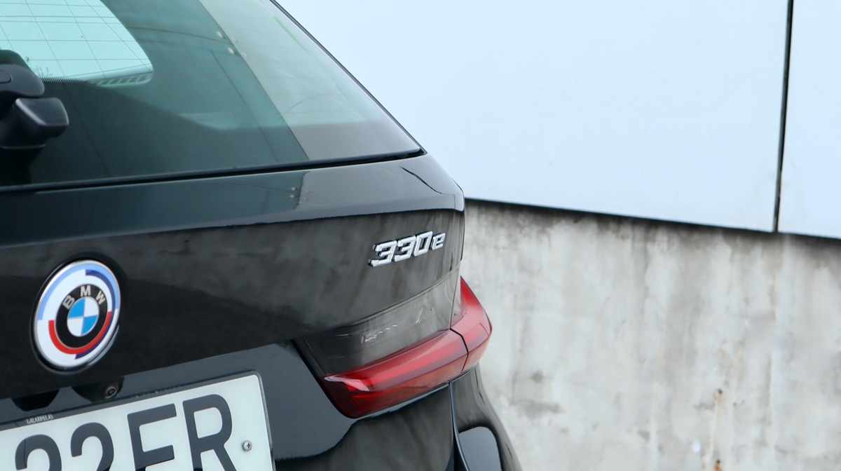 bmw-serie-3-330e-xdrive-2023-gasolina-1998cc