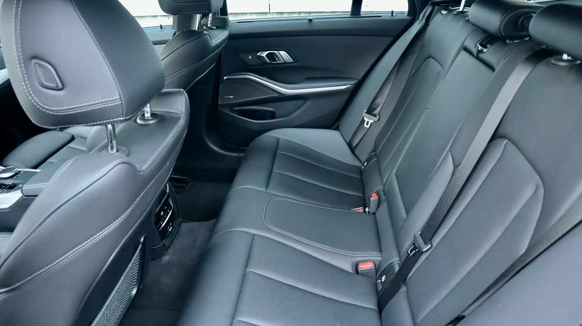bmw-serie-3-330e-xdrive-2023-gasolina-1998cc