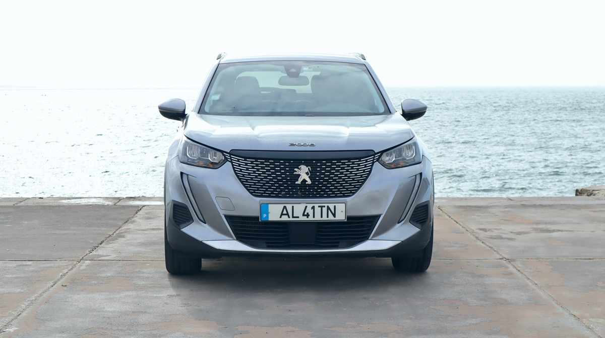 peugeot-2008-1-2-puretech-2021-gasolina-1199cc