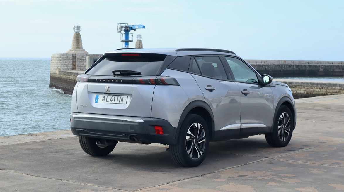 peugeot-2008-1-2-puretech-2021-gasolina-1199cc