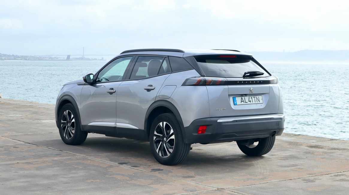 peugeot-2008-1-2-puretech-2021-gasolina-1199cc