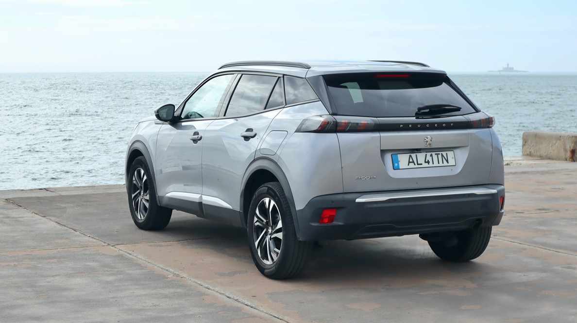 peugeot-2008-1-2-puretech-2021-gasolina-1199cc