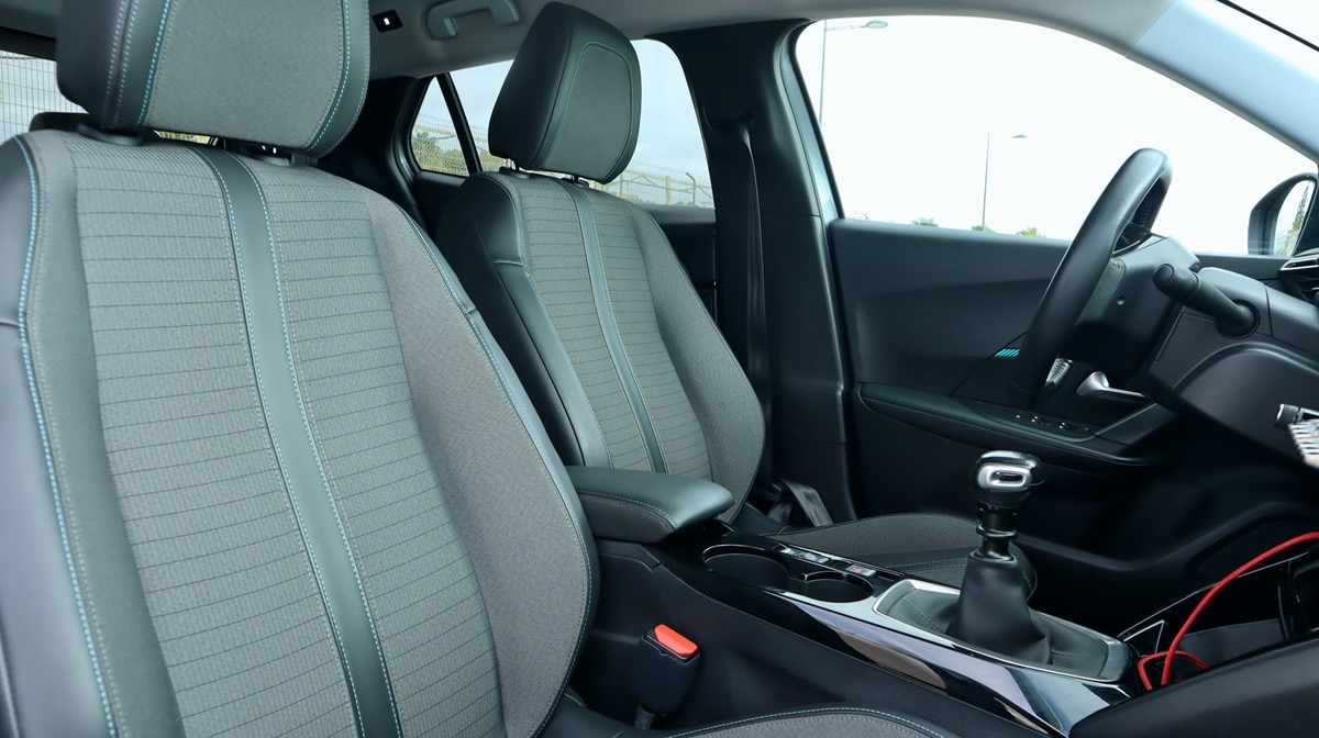 peugeot-2008-1-2-puretech-2021-gasolina-1199cc