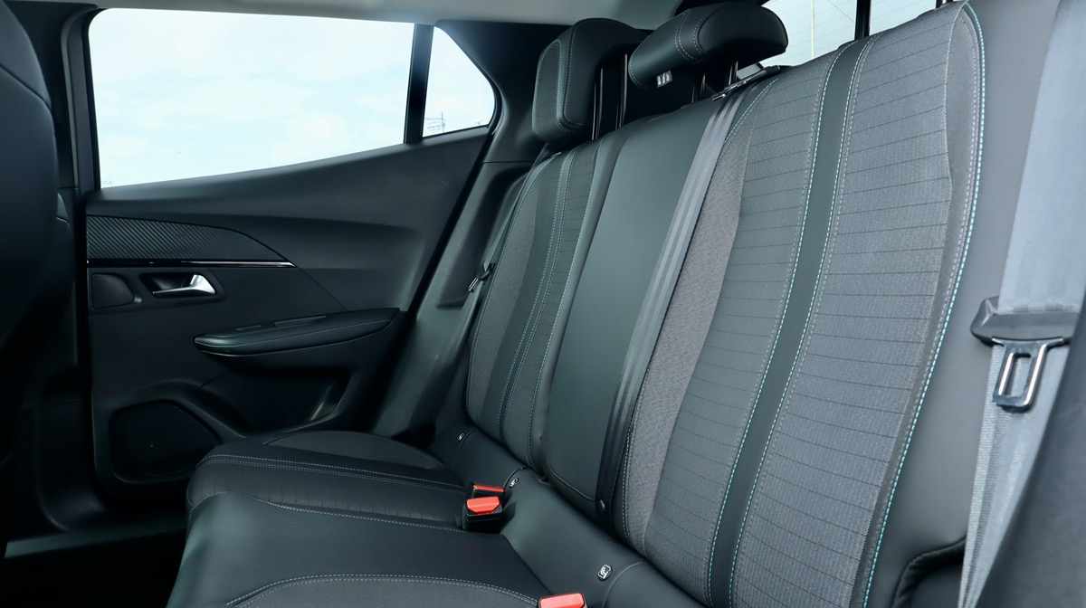 peugeot-2008-1-2-puretech-2021-gasolina-1199cc