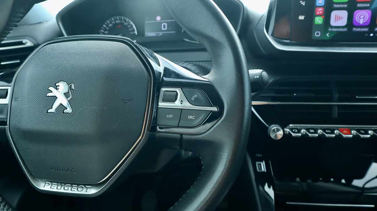 peugeot-2008-1-2-puretech-2021-gasolina-1199cc