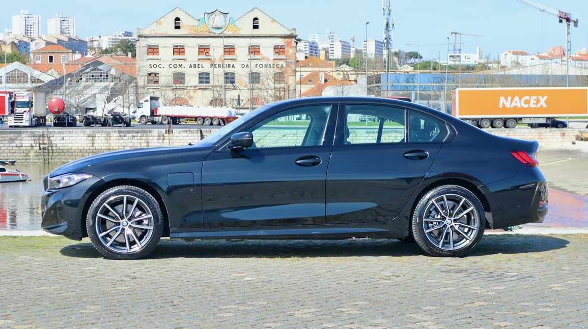 bmw-serie-3-330e-2024-gasolina-1998cc