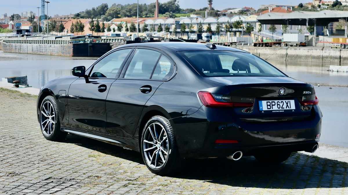 bmw-serie-3-330e-2024-gasolina-1998cc