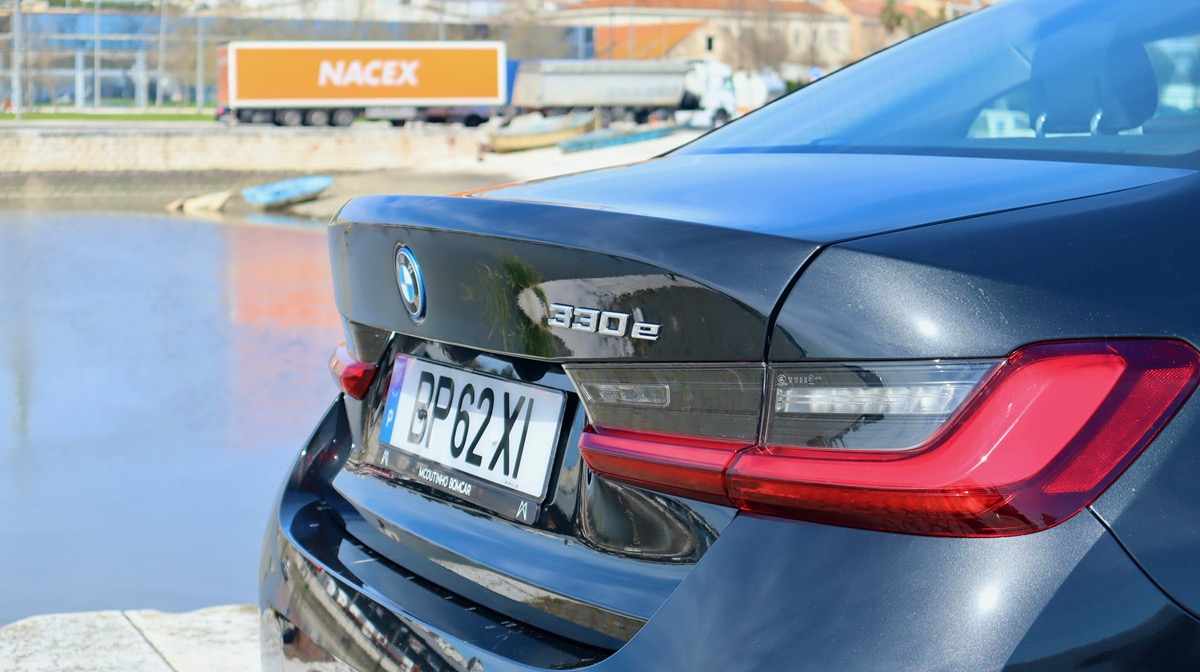 bmw-serie-3-330e-2024-gasolina-1998cc