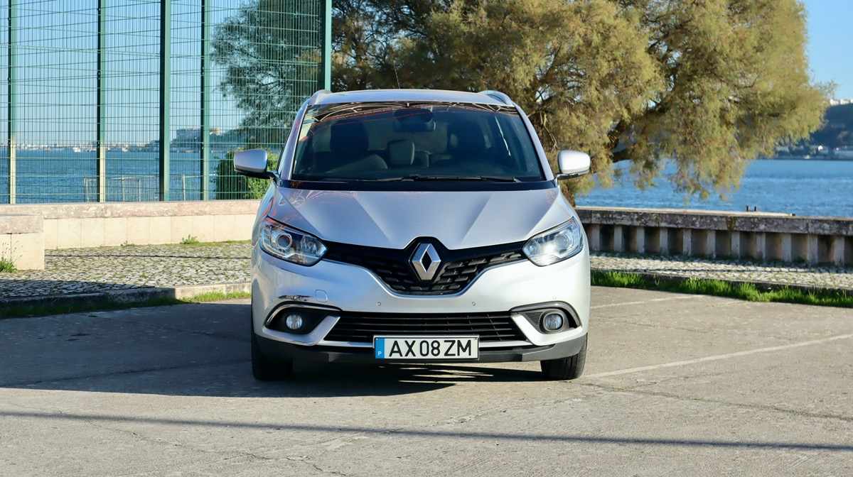 renault-scenic-1-7-blue-dci-2019-diesel-1749cc