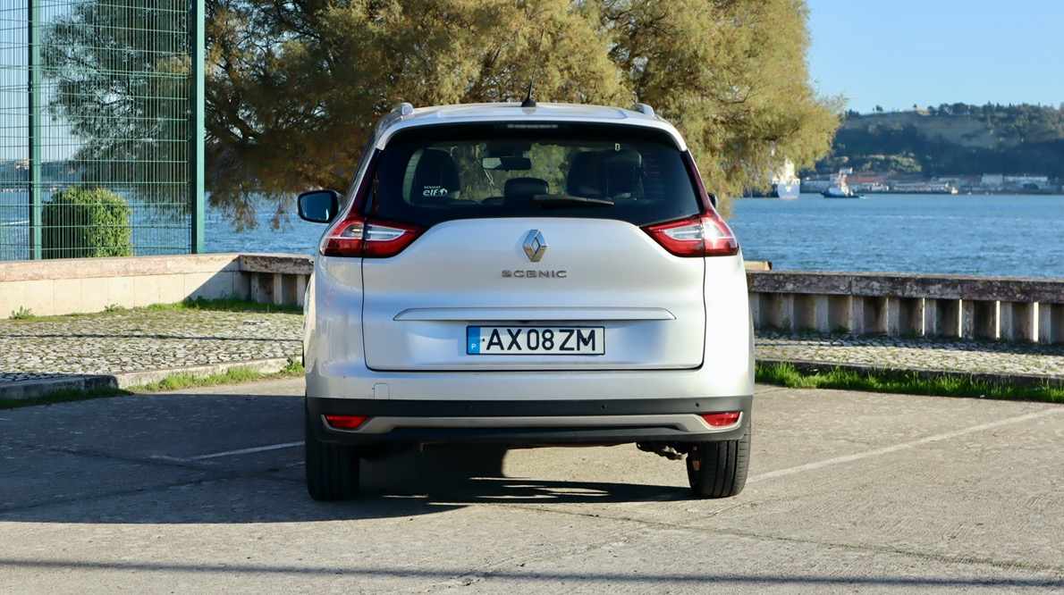 renault-scenic-1-7-blue-dci-2019-diesel-1749cc