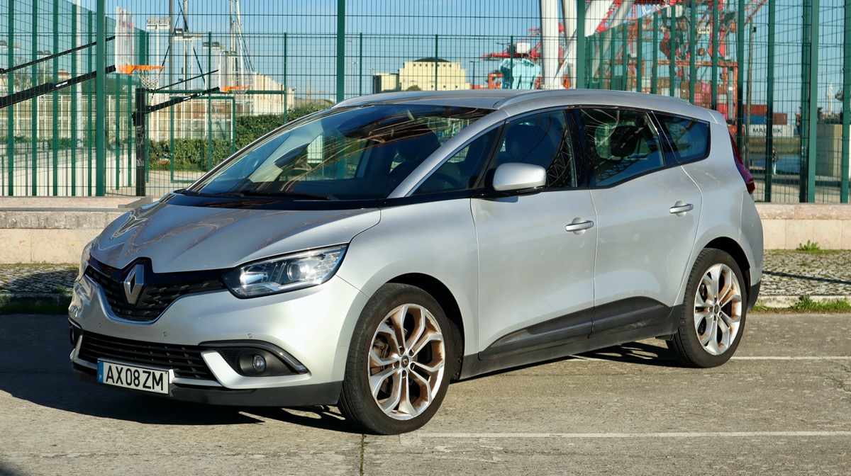 renault-scenic-1-7-blue-dci-2019-diesel-1749cc
