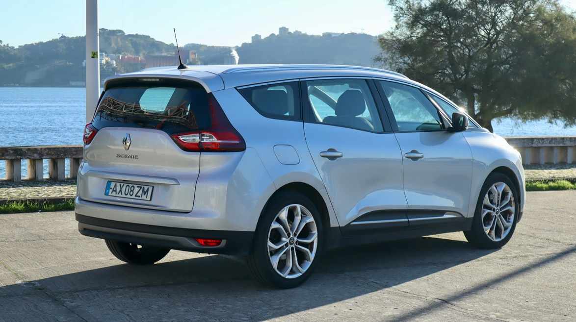 renault-scenic-1-7-blue-dci-2019-diesel-1749cc