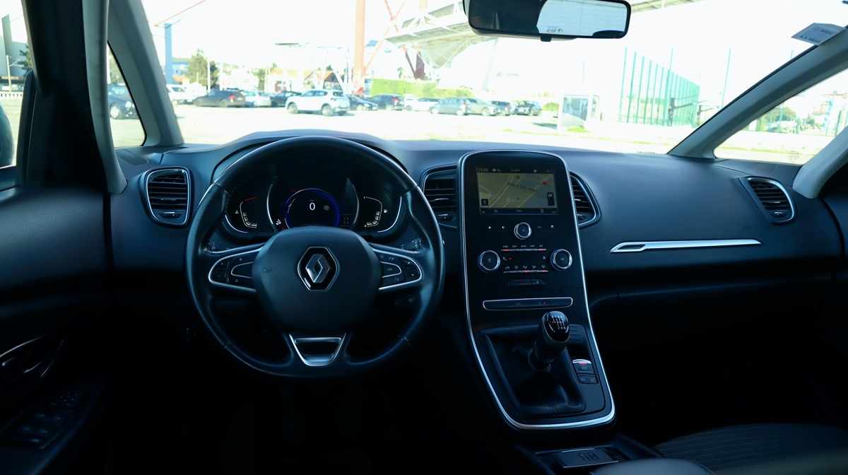 renault-scenic-1-7-blue-dci-2019-diesel-1749cc