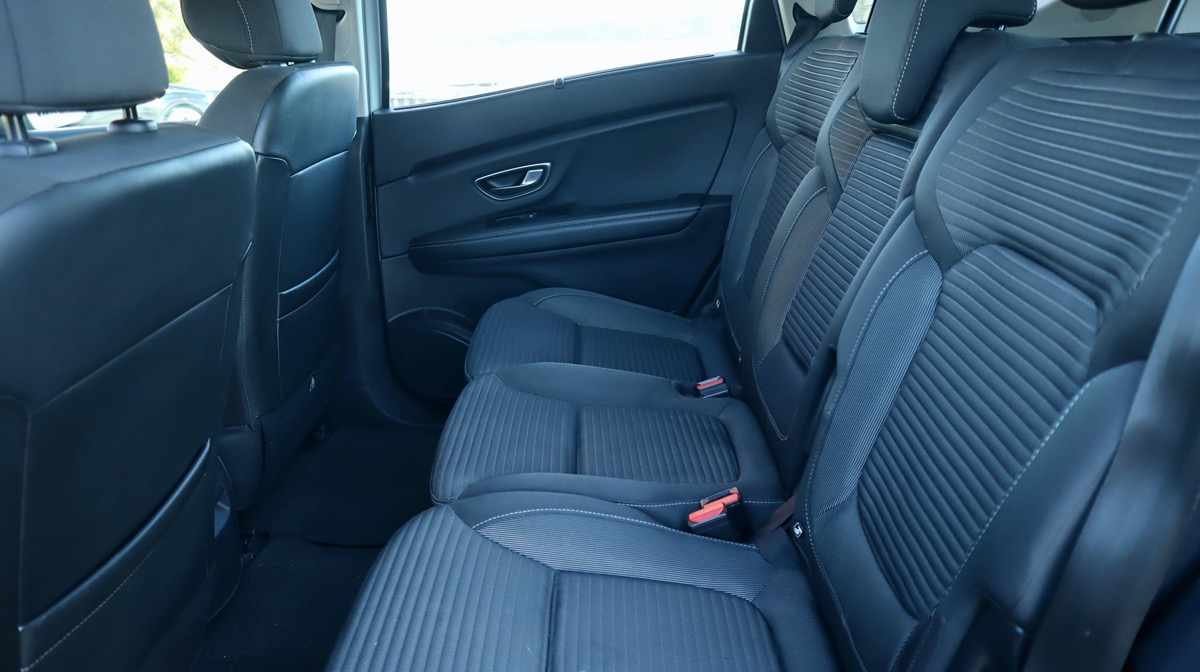 renault-scenic-1-7-blue-dci-2019-diesel-1749cc