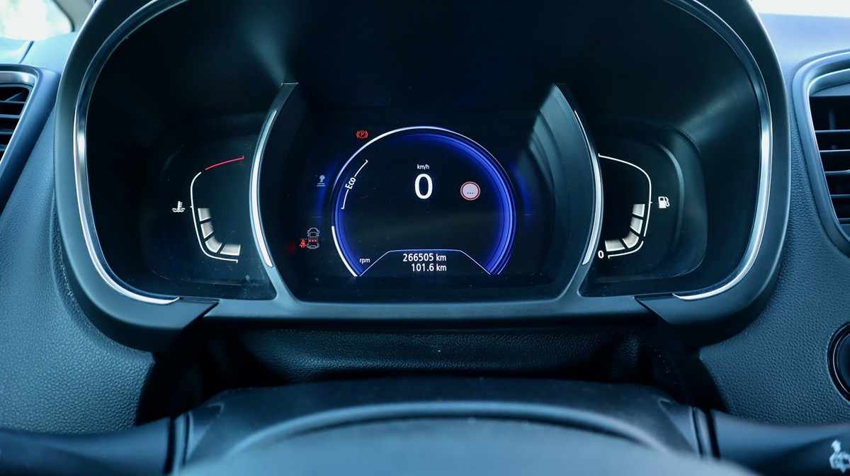 renault-scenic-1-7-blue-dci-2019-diesel-1749cc