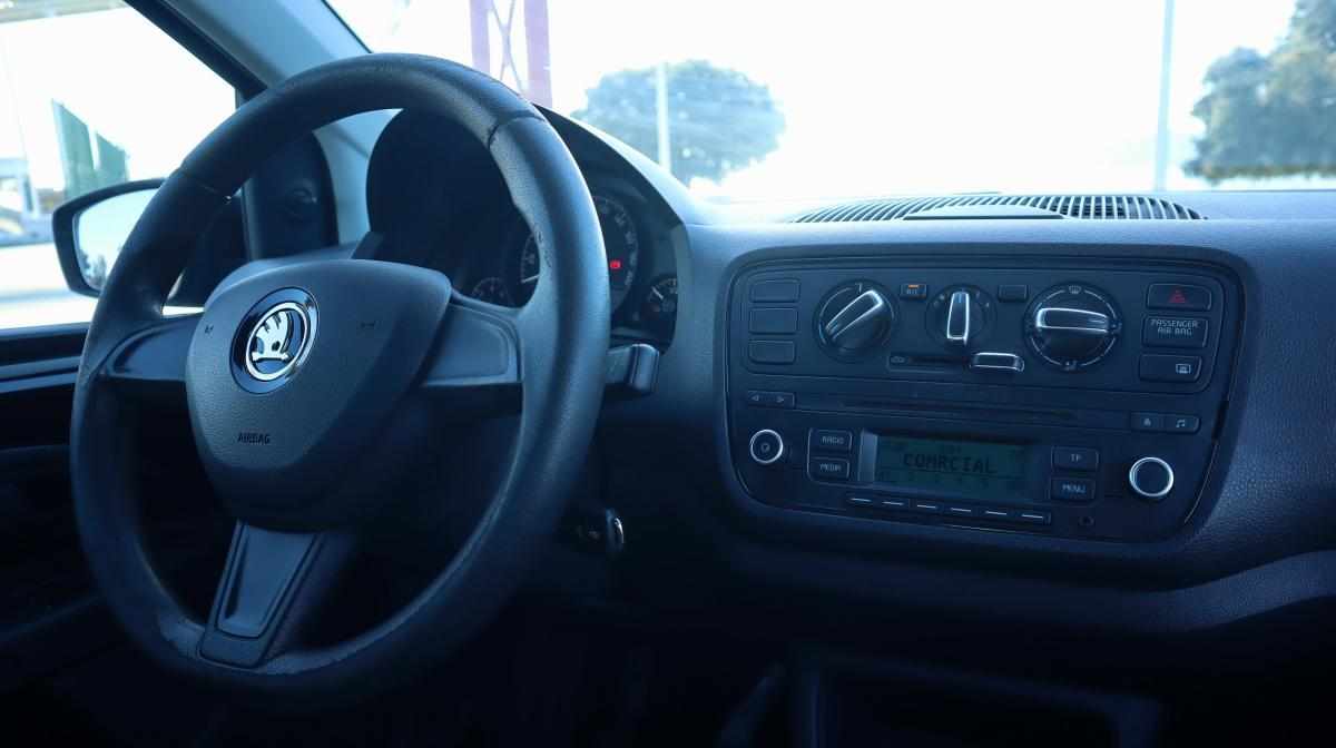 skoda-citigo-1-0-mpi-2015-gasolina-999cc