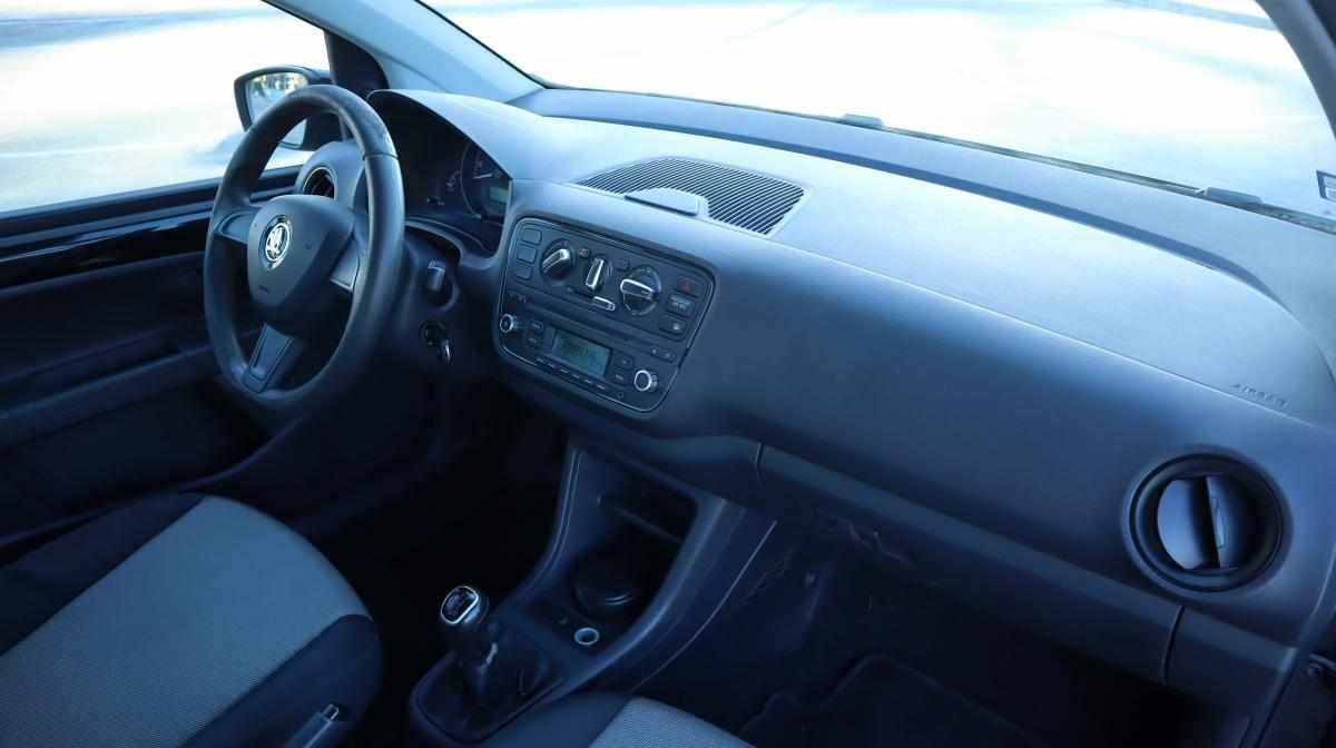 skoda-citigo-1-0-mpi-2015-gasolina-999cc