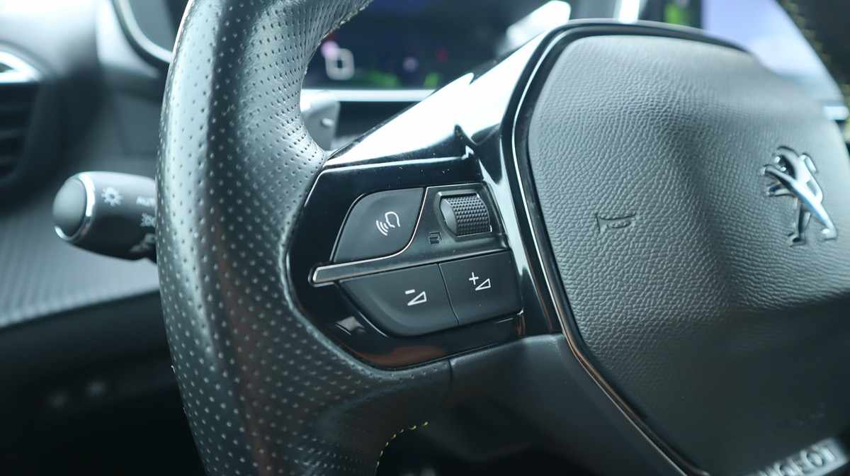 peugeot-208-1-2-puretech-2019-gasolina-1199cc