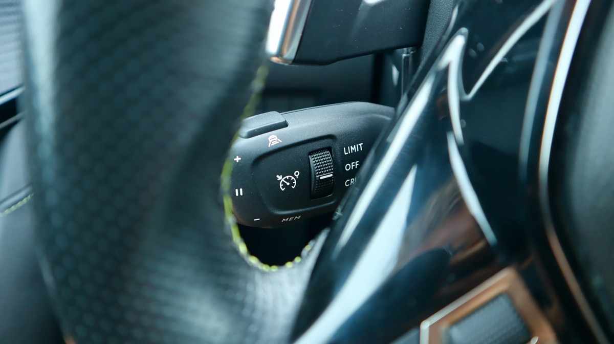 peugeot-208-1-2-puretech-2019-gasolina-1199cc