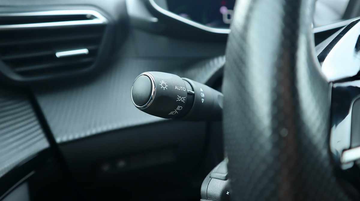 peugeot-208-1-2-puretech-2019-gasolina-1199cc