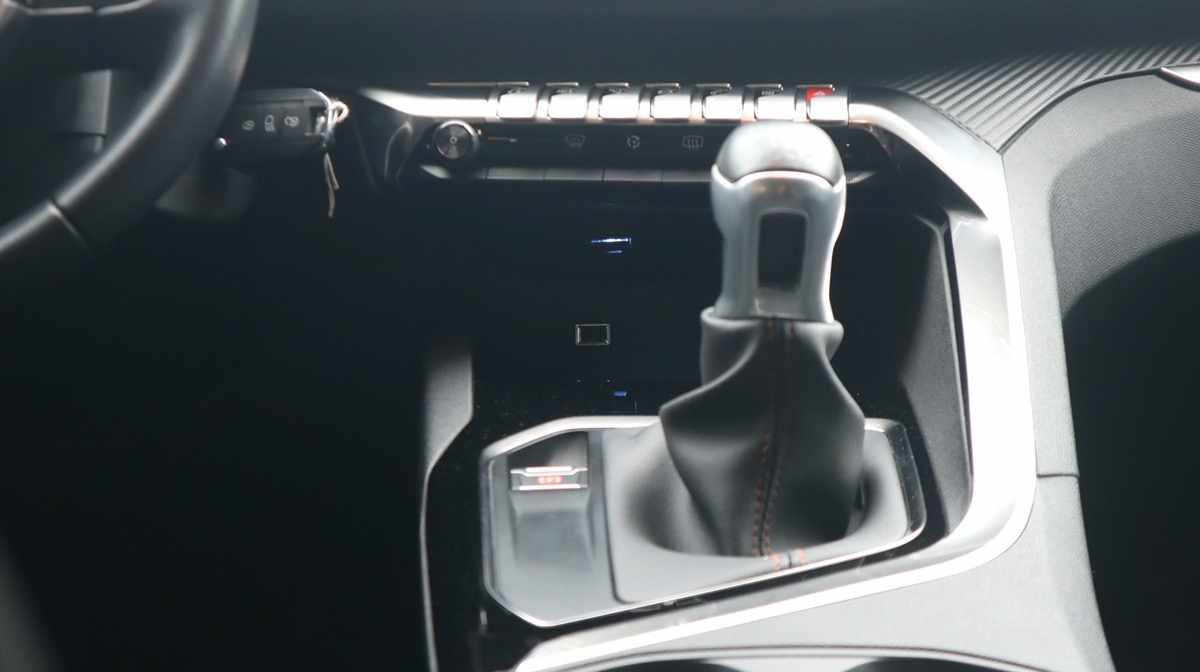 peugeot-3008-1-5-bluehdi-2020-diesel-1499cc