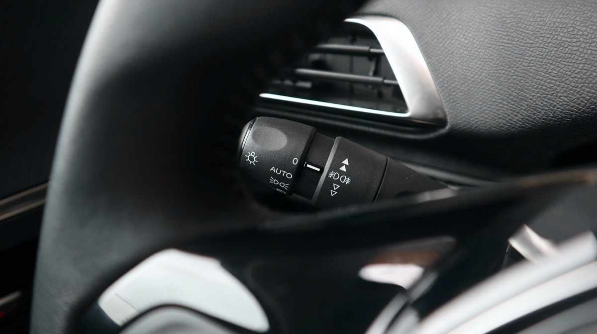 peugeot-3008-1-5-bluehdi-2020-diesel-1499cc