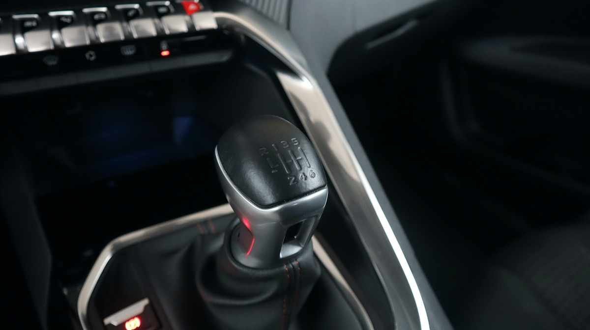 peugeot-3008-1-5-bluehdi-2020-diesel-1499cc