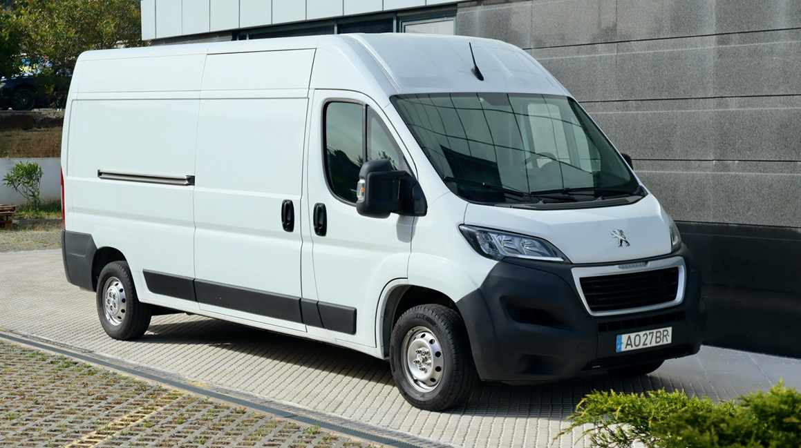 peugeot-boxer-2-2-120cv-2022-diesel-2179cc