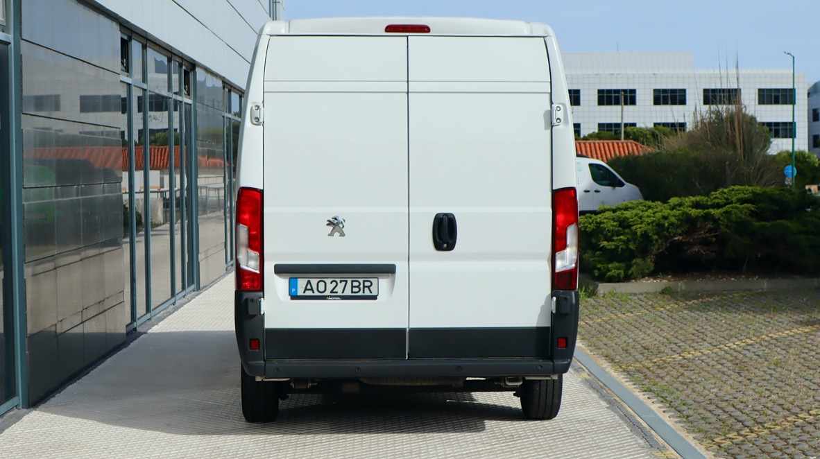 peugeot-boxer-2-2-120cv-2022-diesel-2179cc
