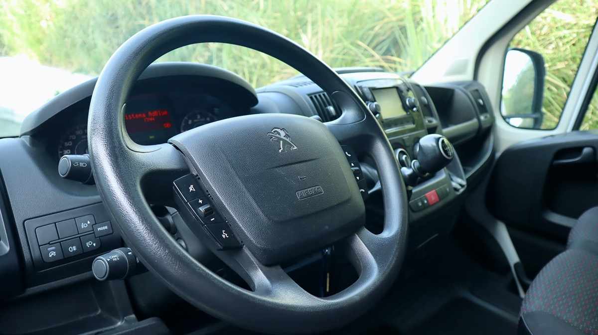 peugeot-boxer-2-2-120cv-2022-diesel-2179cc