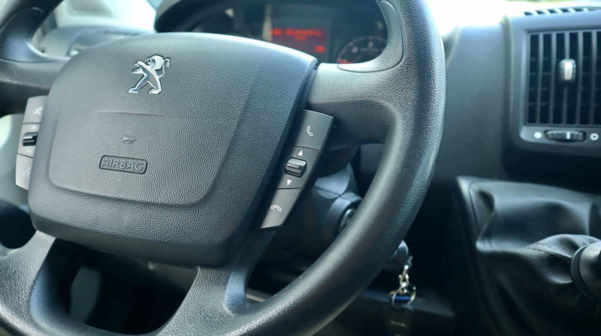 peugeot-boxer-2-2-120cv-2022-diesel-2179cc