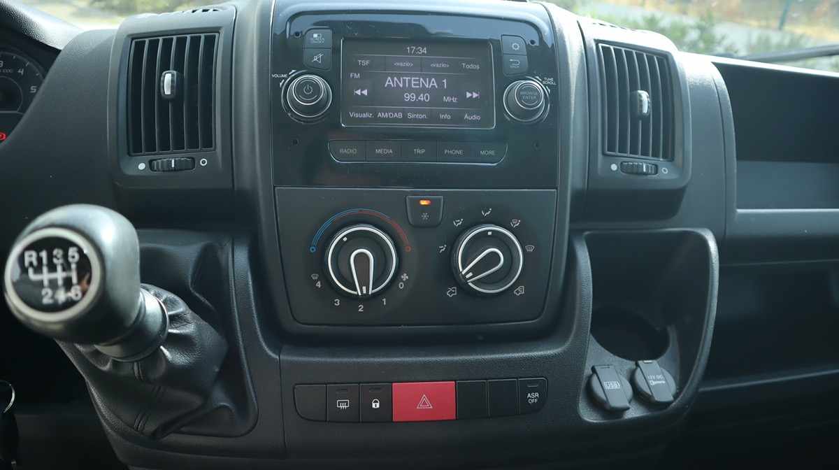 peugeot-boxer-2-2-120cv-2022-diesel-2179cc